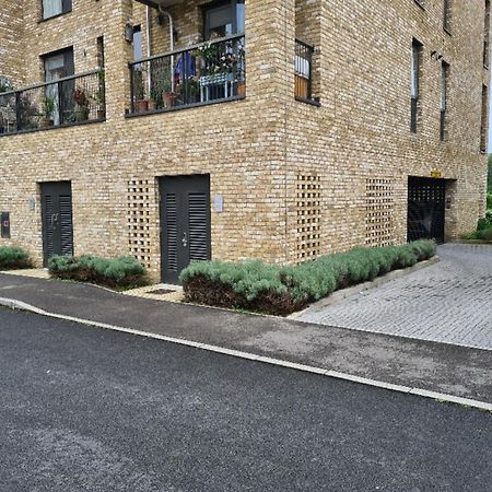 Pass The Keys Stunning And Spacious Modern Flat - Own Car Park CBG Exterior foto