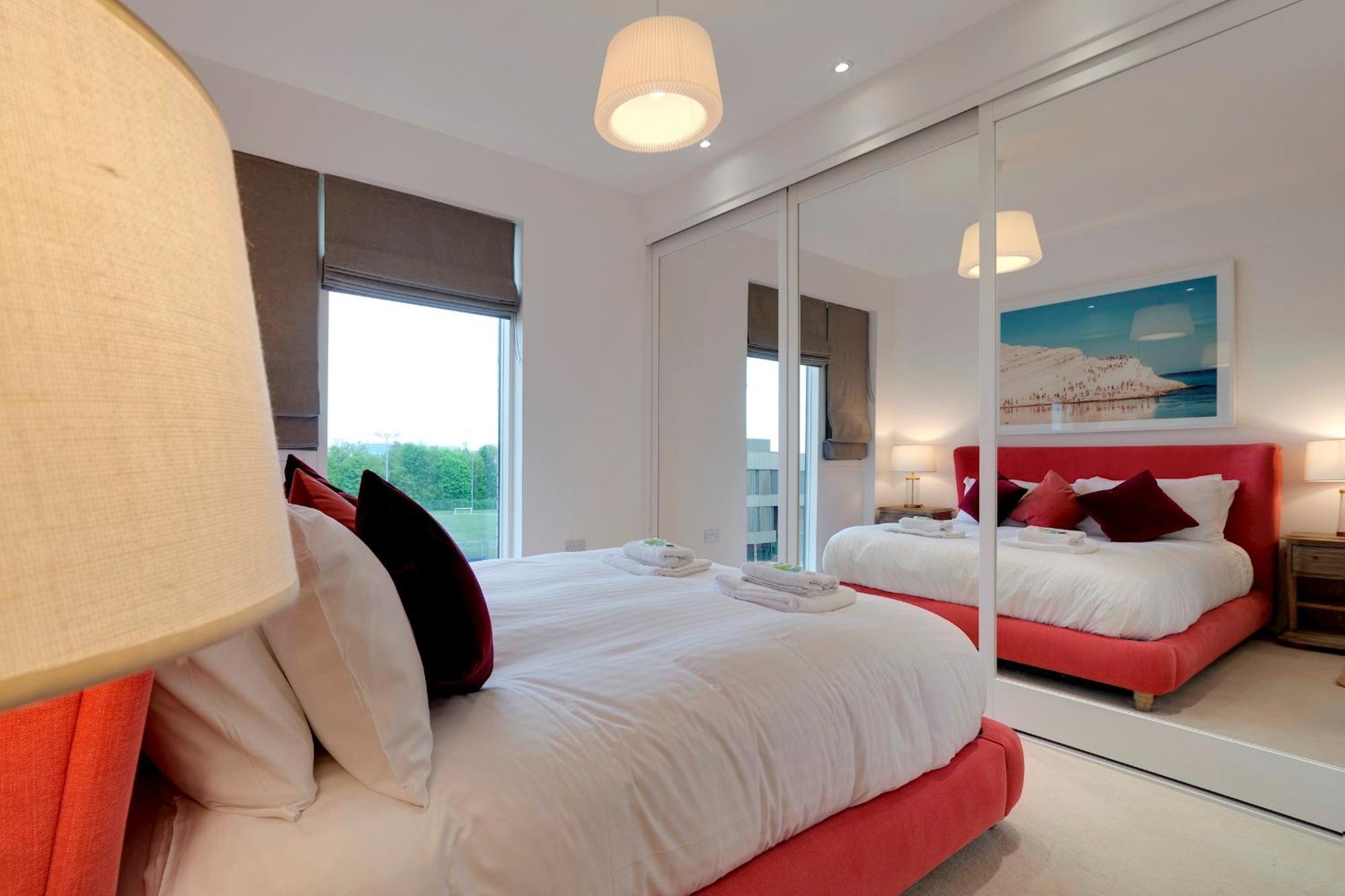 Pass The Keys Stunning And Spacious Modern Flat - Own Car Park CBG Exterior foto