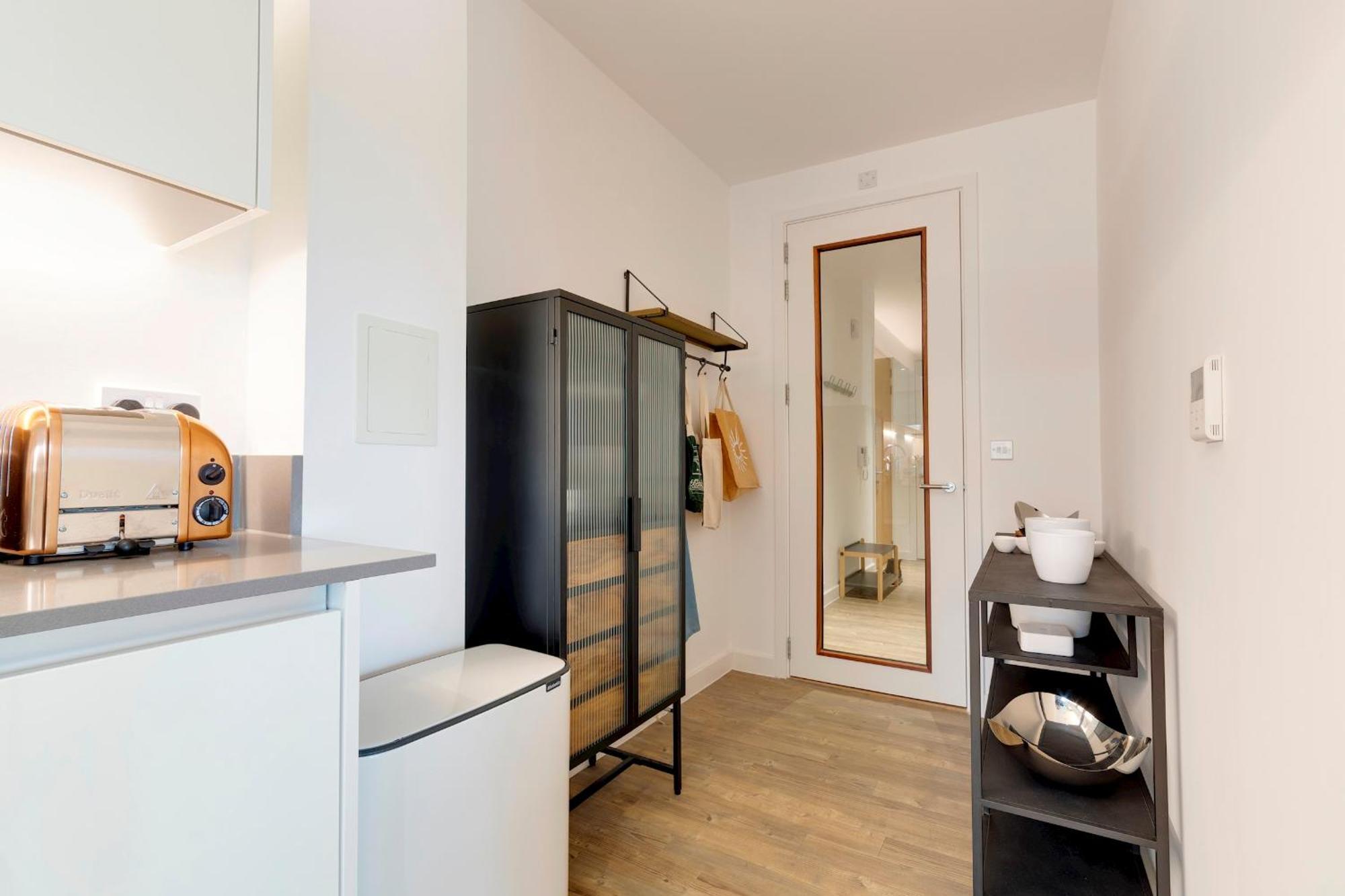 Pass The Keys Stunning And Spacious Modern Flat - Own Car Park CBG Exterior foto